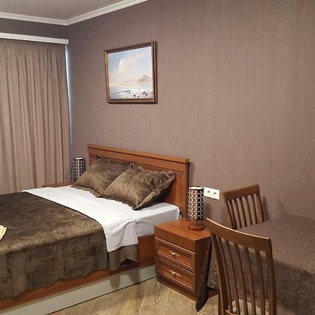 Mimino Apartment Deluxe First Line Батуми Екстериор снимка