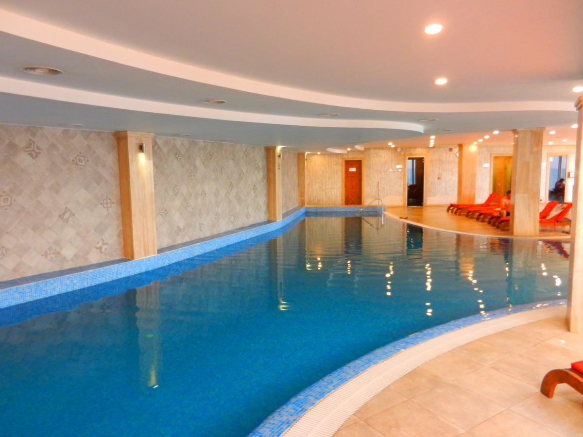Mimino Apartment Deluxe First Line Батуми Екстериор снимка